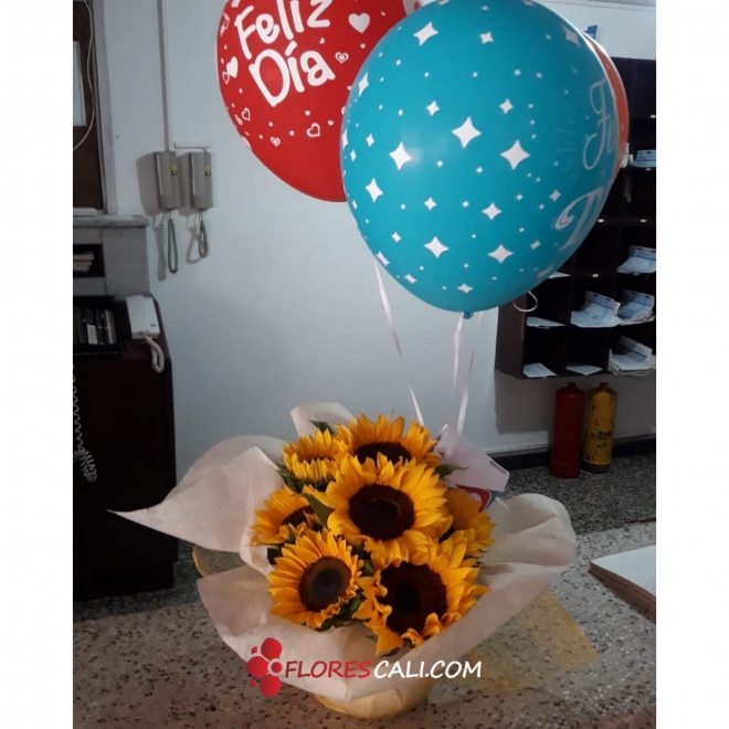 Arreglo de girasoles y globos en Cali