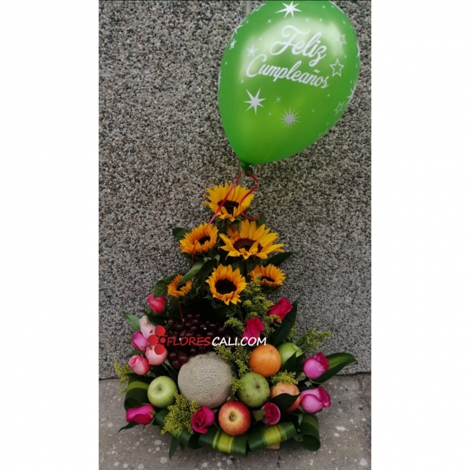 Arreglo frutero pensando en ti Floristerias en cali