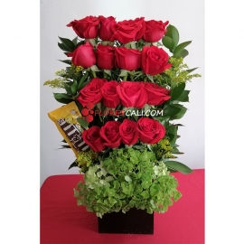 Arreglo rosa y hortensias día de la Madre  