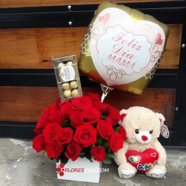 Caja ternura con peluche y chocolates