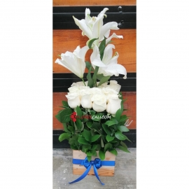 Ramo de Flores blancoas y Lirios para ti Mama